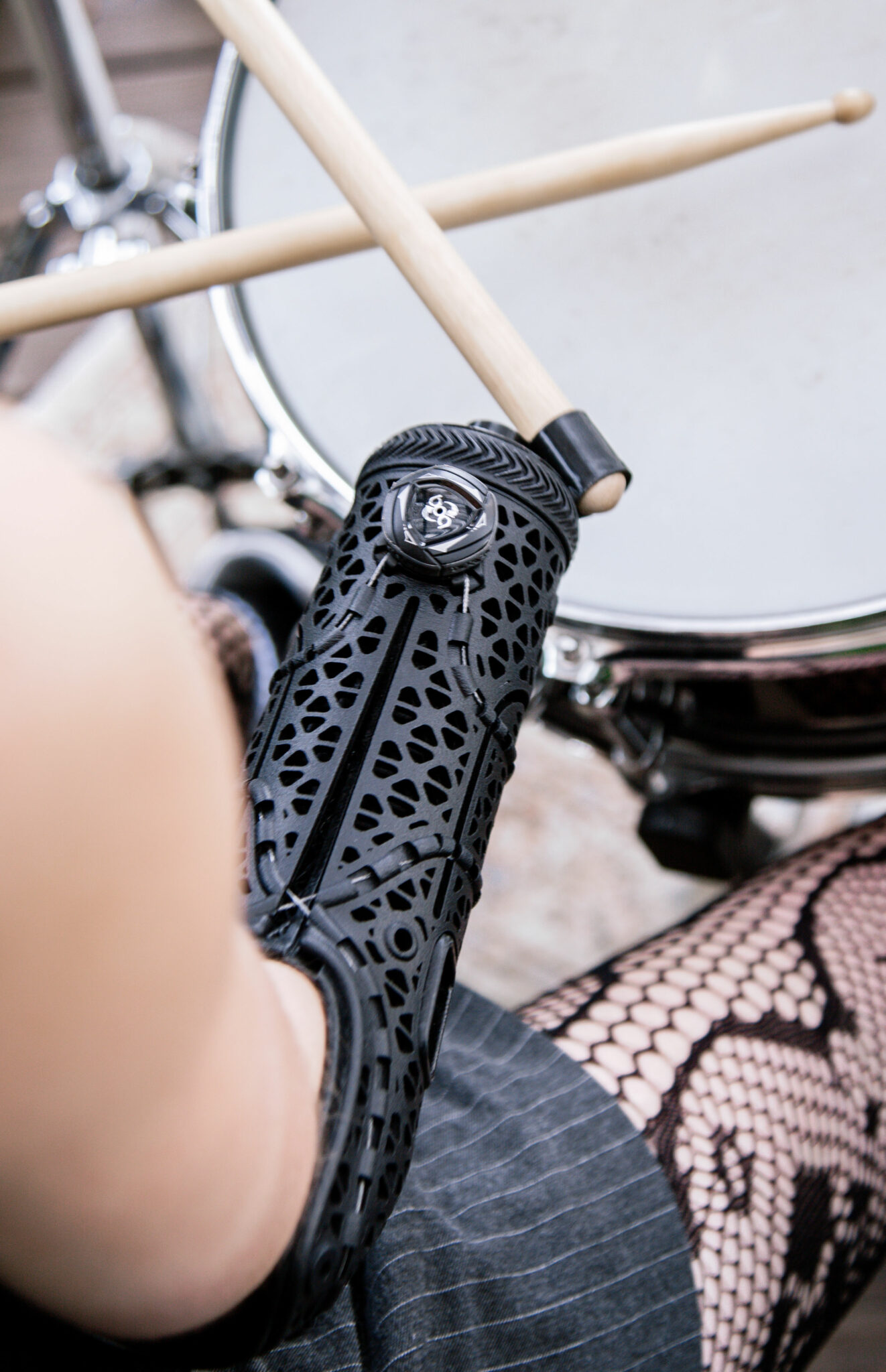 MJF'nin en son 3D baskı teknolojisini kullanan Hero Flex, sağlam ancak son derece hafiftir, bu nedenle sizi yormaz.